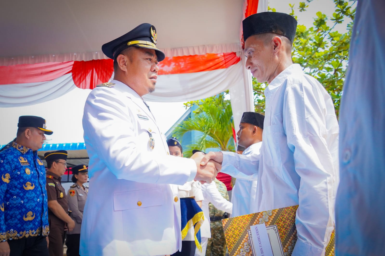 Bupati Batu Bara Serahkan Remisi di Lapas Labuhan Ruku, 24 Warga Binaan Langsung Bebas*