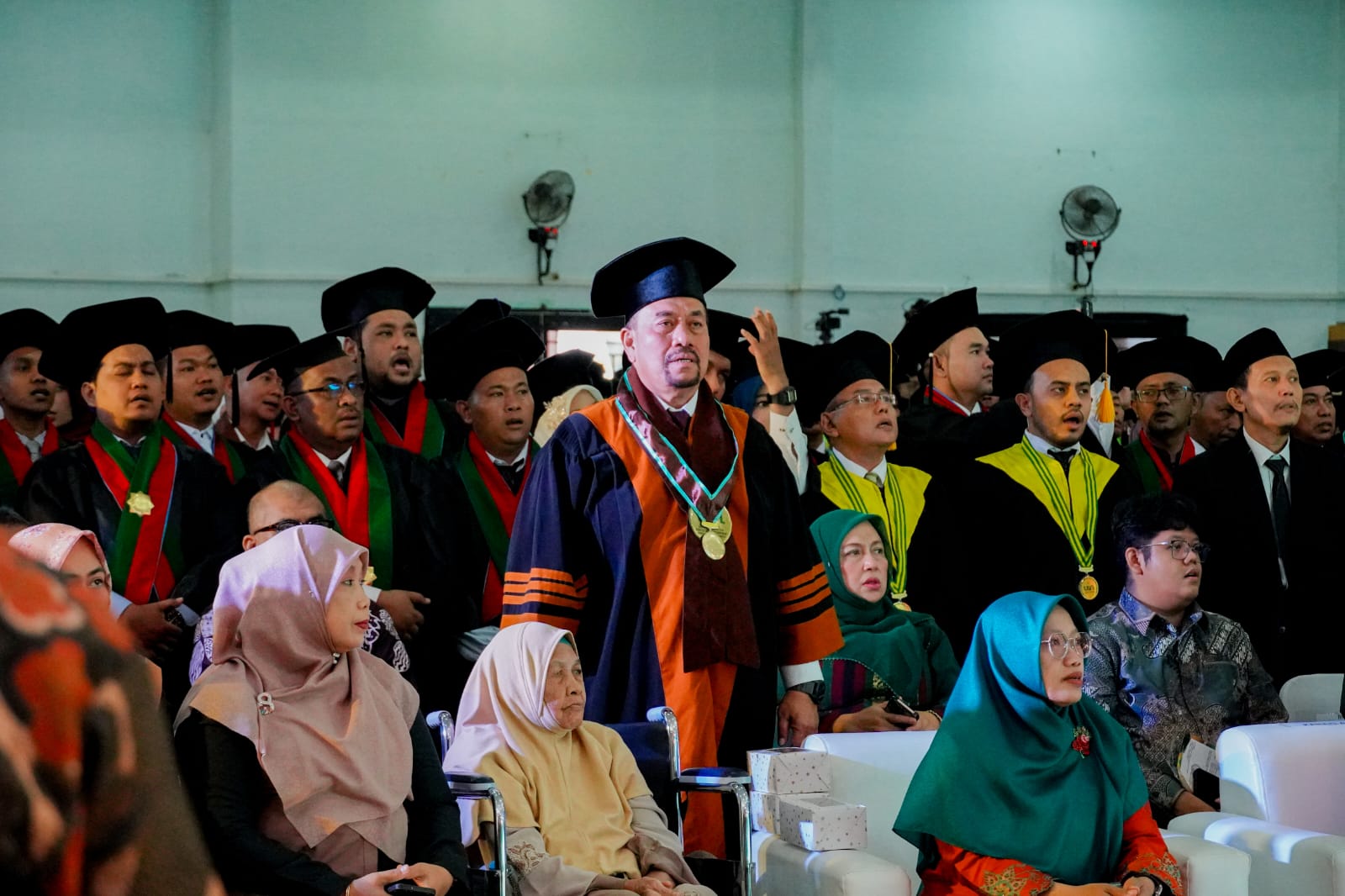*Wisuda Doktor, Bupati Baharuddin Siagian Berikan Beasiswa S2 bagi Putra Berprestasi Batu Bara*
