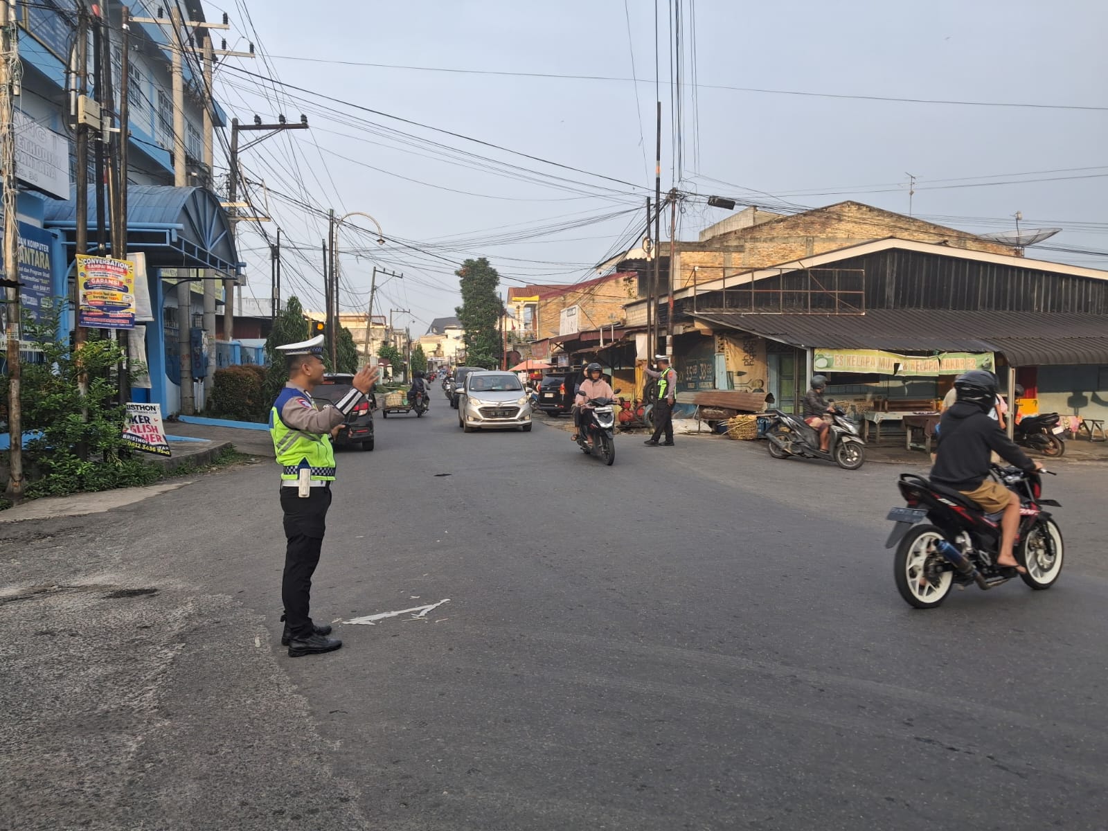Minggu Pagi Tertib, Sat Lantas Polres Pematangsiantar Sebar Personel di 35 Titik Pengaturan Arus Lalu Lintas