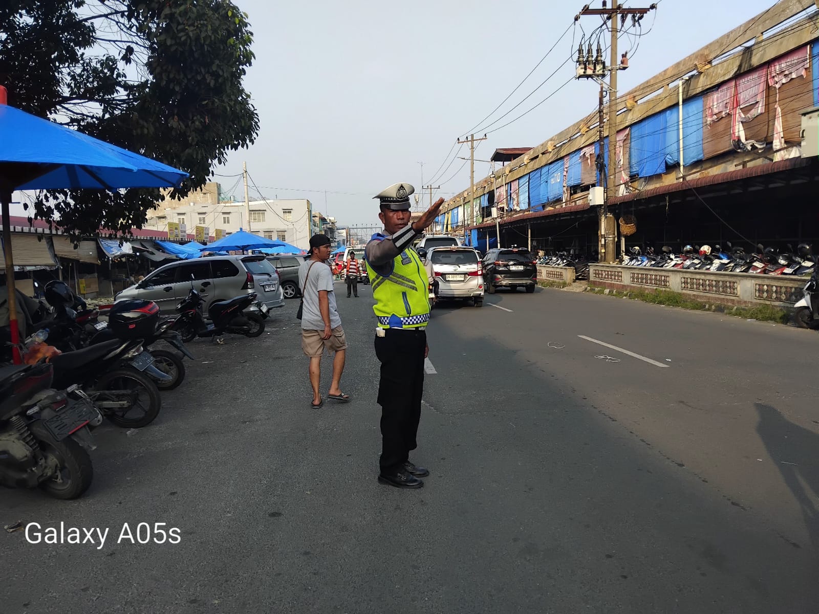 Pos Padat Sore: Sat Lantas Polres Pematangsiantar Kawal Arus Pulang Kerja di 18 Titik Utama