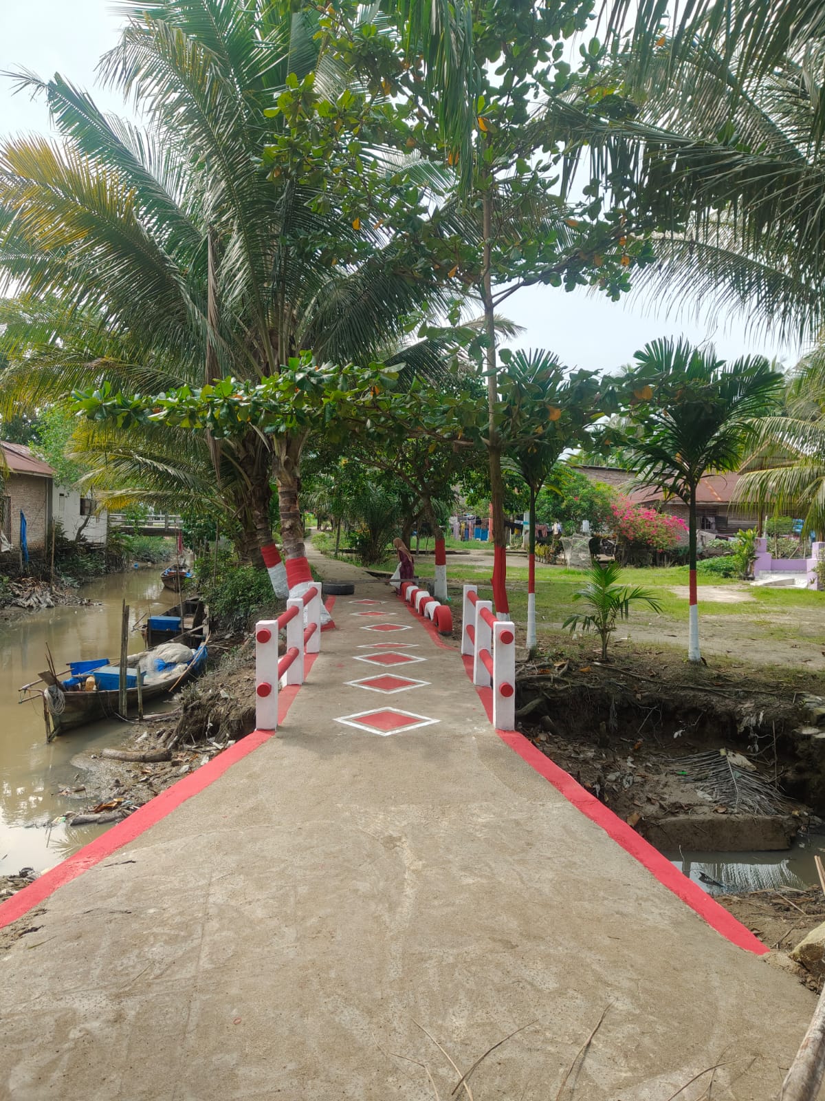 Pembangunan Jembatan Merah Putih di Ujung Kubu Rampung 100 Persen
